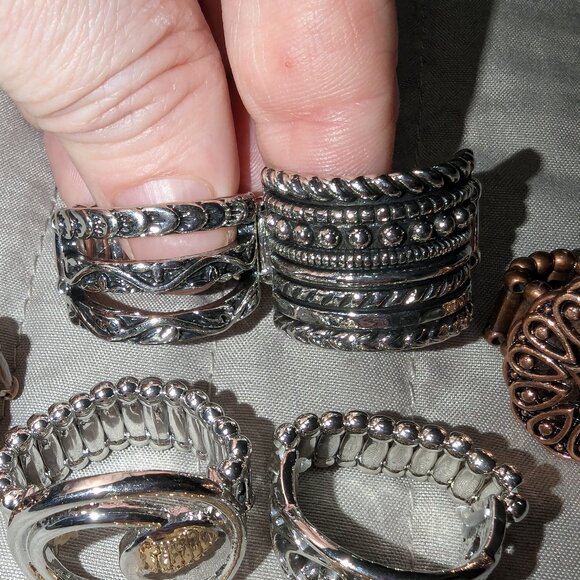 $3 with Bundle ~ Mixed Lot of NWOT Stretch Rings 5422 - Picture 3 of 7